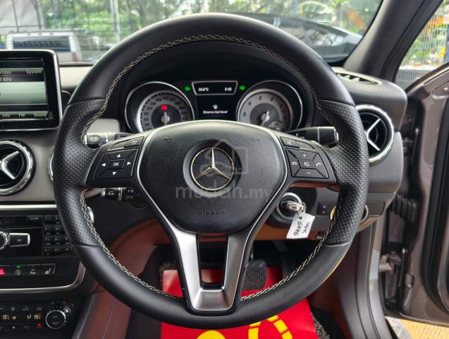 Mercedes Benz GLA180 1.6 BSM PwBOOT S/HEAT PERFECT - 5