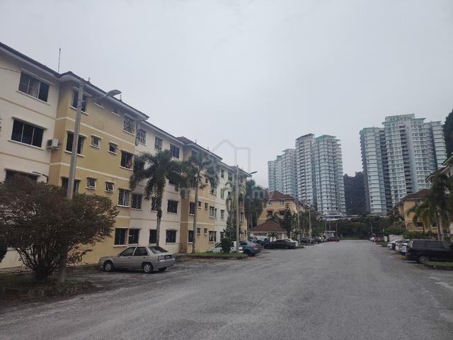 Permai Lake View Apartment 1