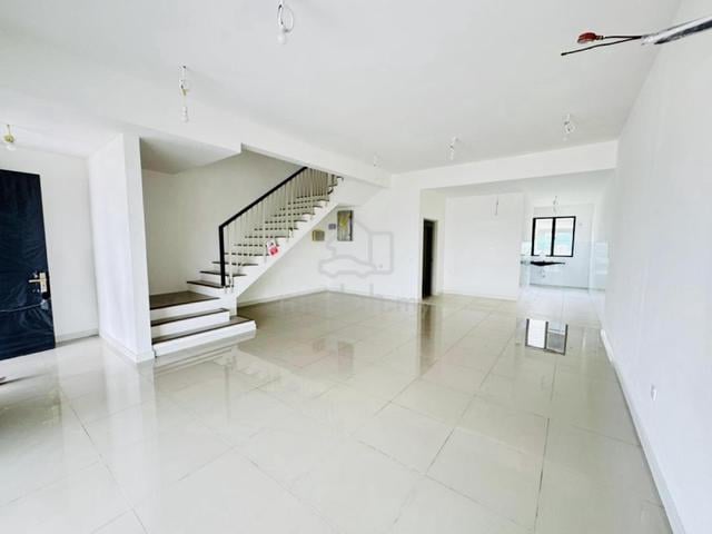 Price reduce Double Storey Terrace House NADIRA 3Bandar Bukit Raja 1