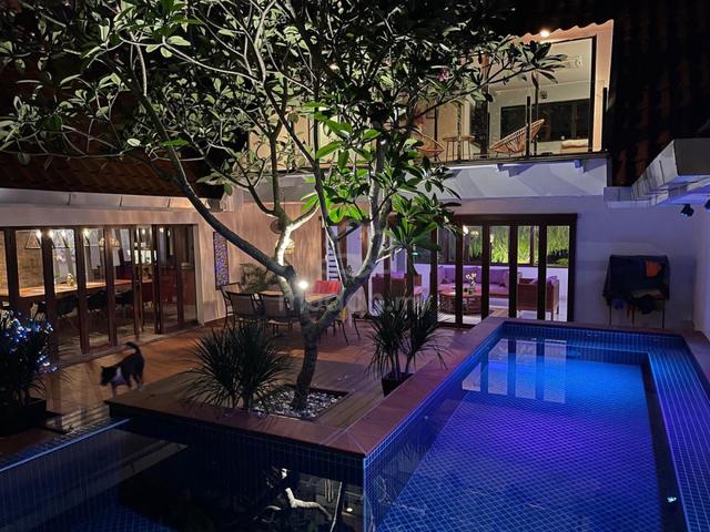 Port Dickson|1.5 Storey European Style Bungalow|Freehold Non-Bumi|Pool 1