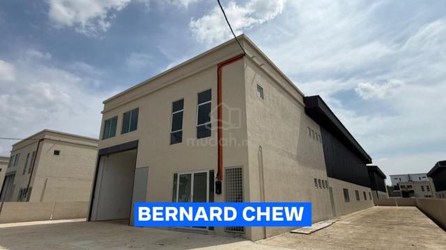1.5 Storey Warehouse Factory Rent at Nafiri Sg Bakap near Batu Kawan 1