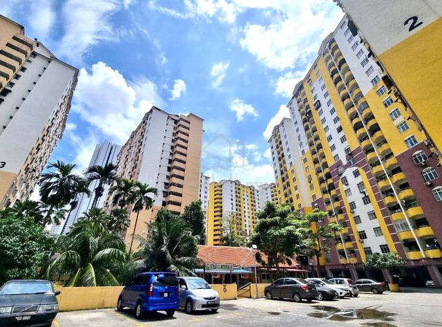 Lagoon Perdana 1