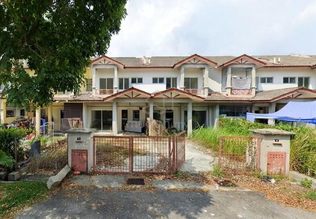 Below Market Value, Rumah Terrace 2 Tingkat Puncak Alam 4 Bilik 1