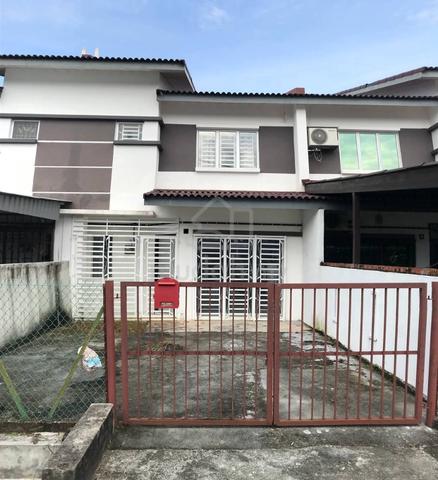 Rumah Teres 2 – Tingkat Di Antara Gapi 1