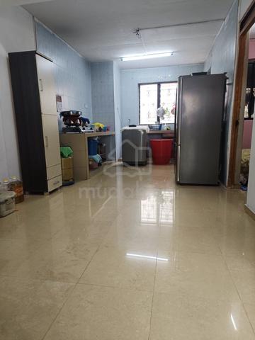 Flat Taman Ungku Tun Aminah 1