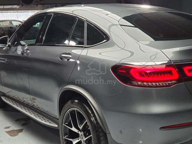 Mercedes Benz GLC300 COUPE 2.0 AMG LINE , LIKE NEW - 3