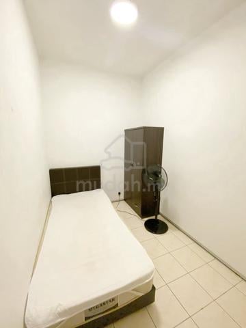 Male Single Room @ Vista Komanwel C, Bukit Jalil near LRT 1