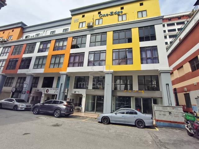 Dataran Palma Ampang G/F End Lot Shop 2400sf Showroom 1