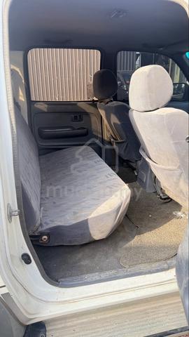 2003 Toyota HILUX 2.5 SR TURBO (A) - 4