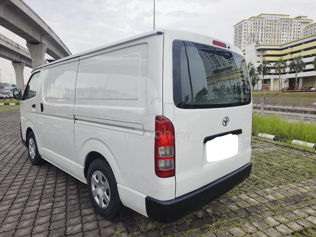 2013 Toyota Hiace 2.5 (M) Panel Van Tip Top - 5