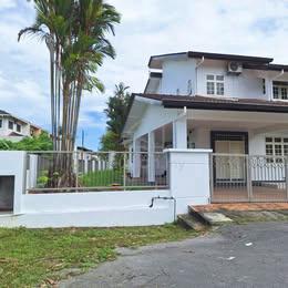 Prime Areaš„Jalan Song Double Storey Corner House For Sale @ Kuching 1