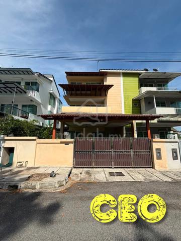 Below Market Value| 2.5 Storey Semi D at Taman Bukit | Facing Padang 1