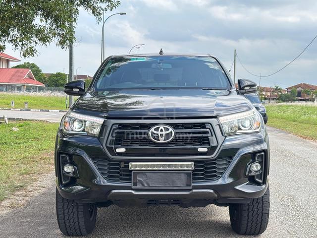 2021 Toyota HILUX 2.8 BLACK EDITION (A) - 2