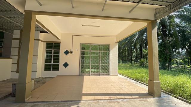 serom 8 single storey semi-D for sales 1
