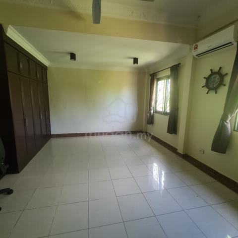 Taman Kingfisher | Bungalow House | Corner 1