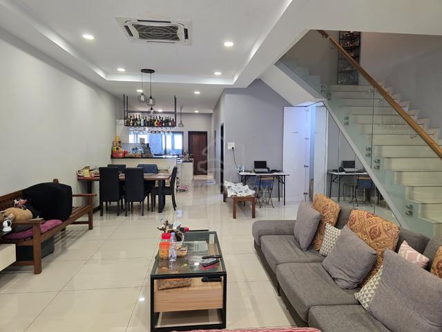 Laman Glenmarie Gated and Guarded Freehold Houses 1