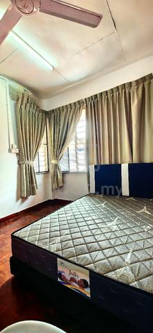 Room at Dah Yeh Villa Damai Luyang 1