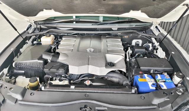 Toyota LANDCRUISER 4.6 ZX MODELISTA FL A/SIDE STEP - 4