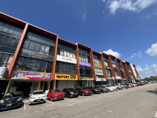 Tampoi/ Taman Damansara Aliff/ Rent 1st Floor 1