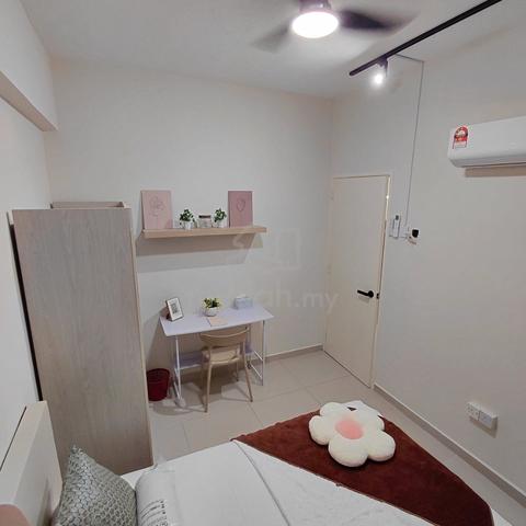 Medium Room for Rent Near MRT | Fully Furnished | Easy Access to Banda 1