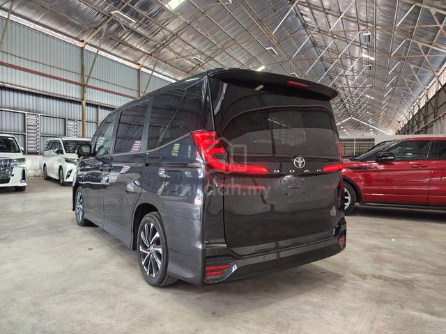2022 Recon Toyota NOAH 2.0 SZ 2Pwr Door 7 Seater - 4