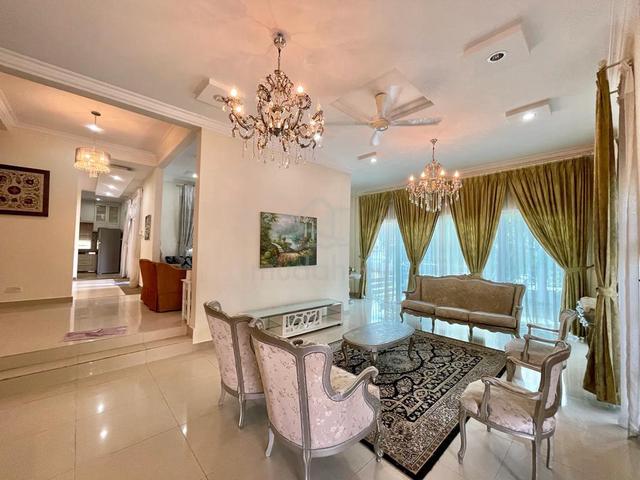 A Beautiful Semi D Putramas Seksyen 7, Shah Alam (Furnished & Clean) 1