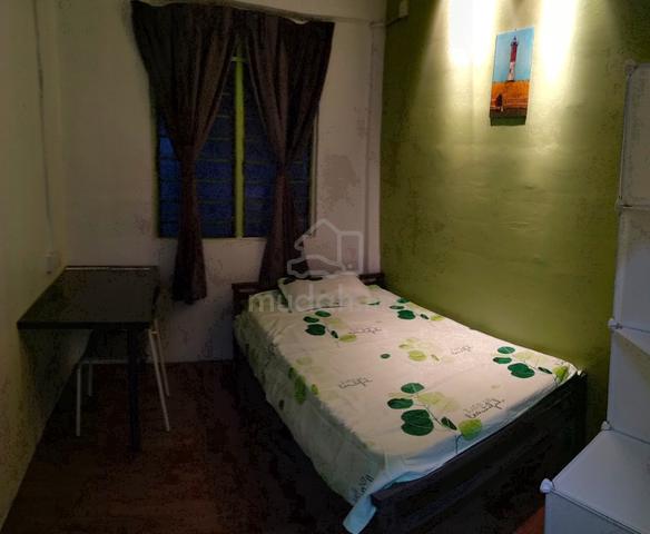 Room Bilik Sewa Rembia Alor Gajah UiTM Melaka Paya Rumput Cheng Honda 1