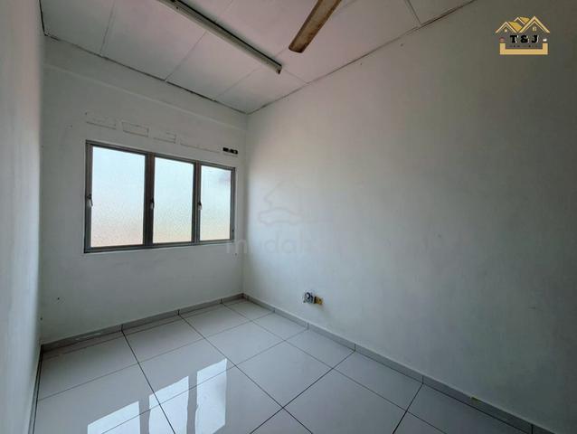 Townhouse (First Floor) For Sale @ Paya Rumput Indah 1