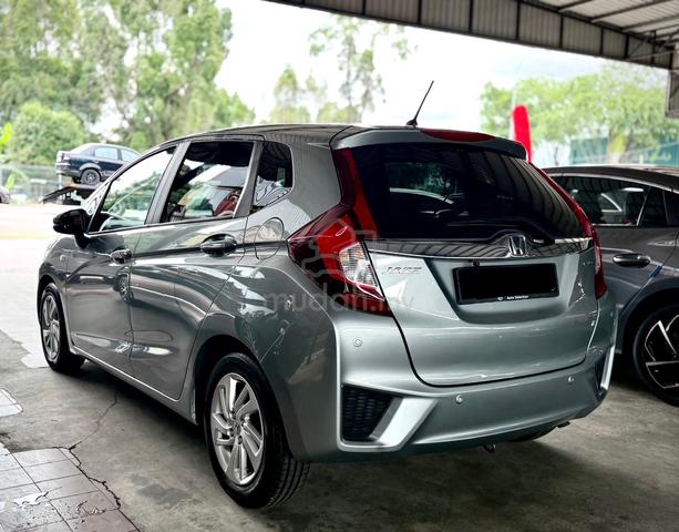 2016 Honda JAZZ 1.5 E (A) - 5
