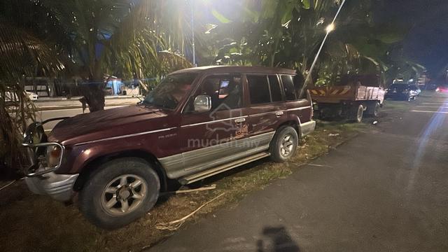 1997 Mitsubishi PAJERO 2.6 (A) - 3