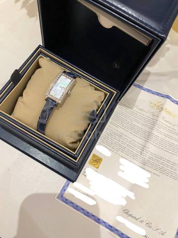 (Like New) Chopard Your Hour Mother Of Pearl 18k - photo 2 of 6