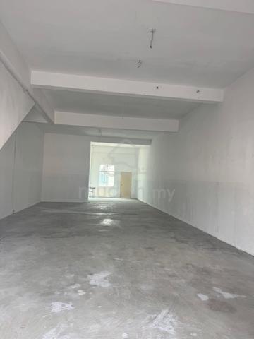 Skudai Facing Main road Shoplot For Rent 1