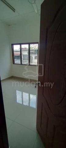 RENT | Jalan Sri Bahagian @ Tampoi | 4 Bedrooms 5