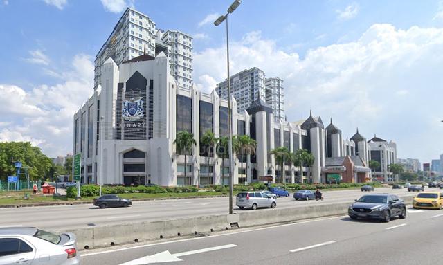 IOI Business Park : Bandar Puchong Jaya : Opposite IOI Mall : Near LRT 1