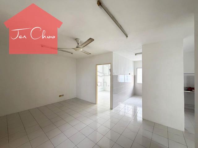 Sri Ivory (Sri Ivori) Apartment 1