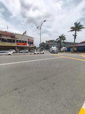 Kota tinggi bus stand have tenant 1