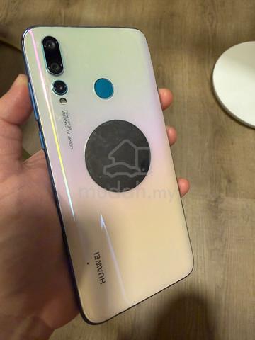 Huawei Nova 4 - photo 3 of 4