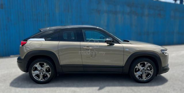 2023 Mazda MX-30 EV HIGH (A) PRE-OWN NEW 11K-MIL - 4