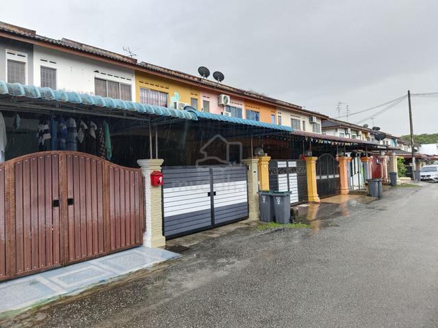 Jalan Pulasan, Kota Masai, Double Storey, medium low cost 1