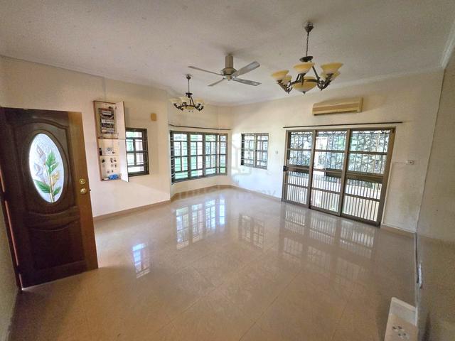 2 storey semi D / Taman bukit mewah 9 / Security 24hr / Extended 1