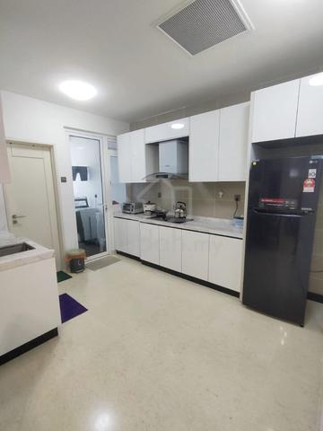 Tri tower Residence Master room For rent CIQ 1