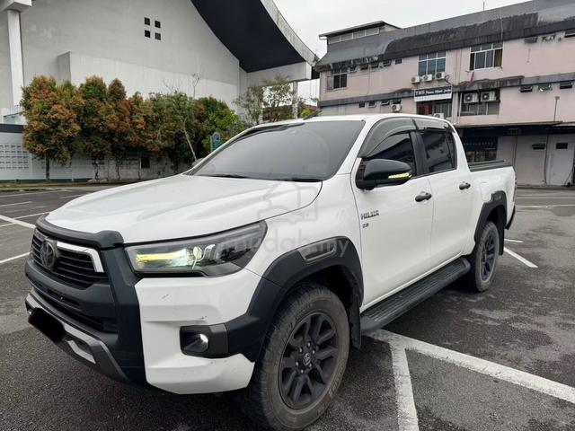 2020 Toyota HILUX 2.8 BLACK EDITION (A) - 2