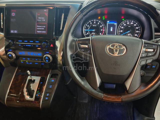 2022 Toyota ALPHARD 2.5 X TRD Bodykit Sunroof BSM - 4