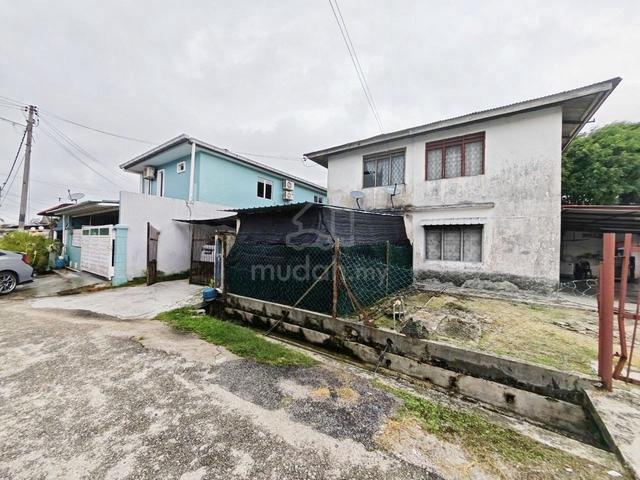Affordable Johor Jaya Home with 10ft Side Land 1