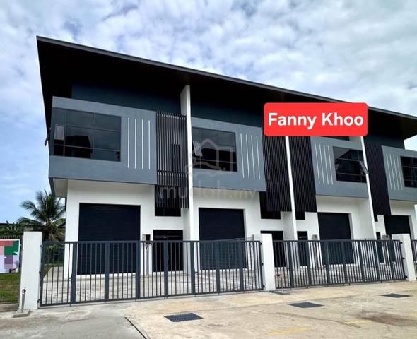 I park | Penampang industrial Warehouse 1
