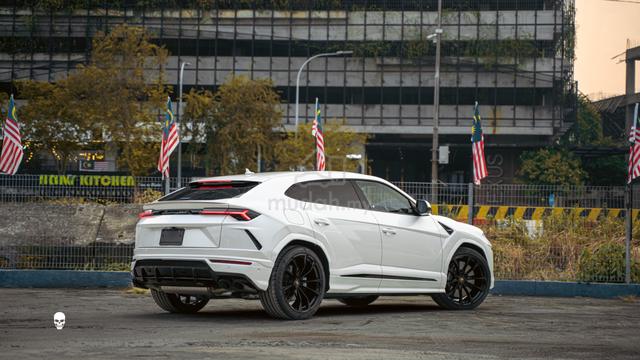 2022 Lamborghini Urus 4.0L V8 Biturbo Japan - 3