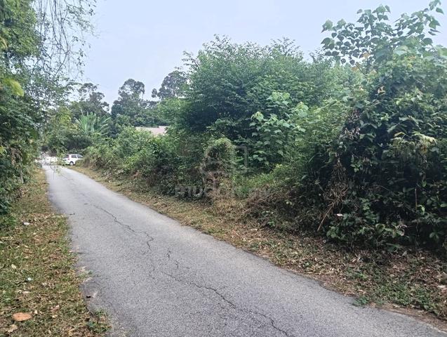 Tanah di kampung kering labu 1