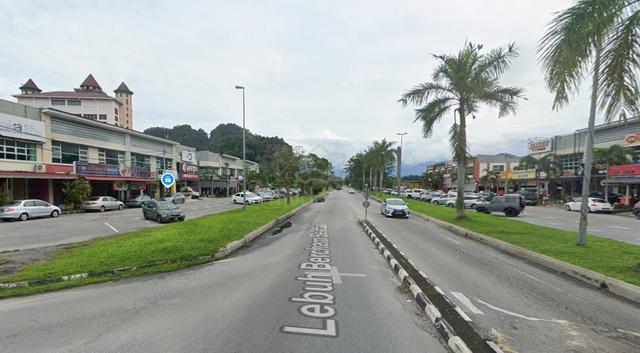 Main Road Location 💥 Bercham Ipoh - 2 Adjoining Ground Floor Shop 1