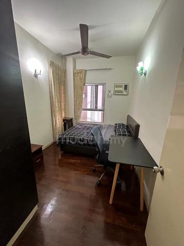 Medium Room @ Seri Maya , Setiawangsa 2 min to LRT Station 1