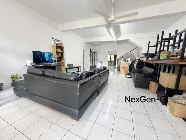 FACING FIELD!! GOOD CONDITION!! 2 Storey House Bayu Perdana Klang 1
